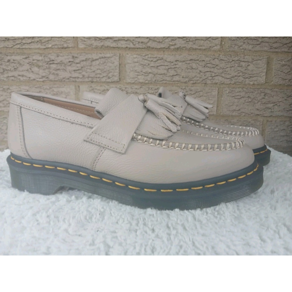 NWOB Dr Martins Women's Adrian Virginia Tassel Loafers In Parchment Beige Sz 9
